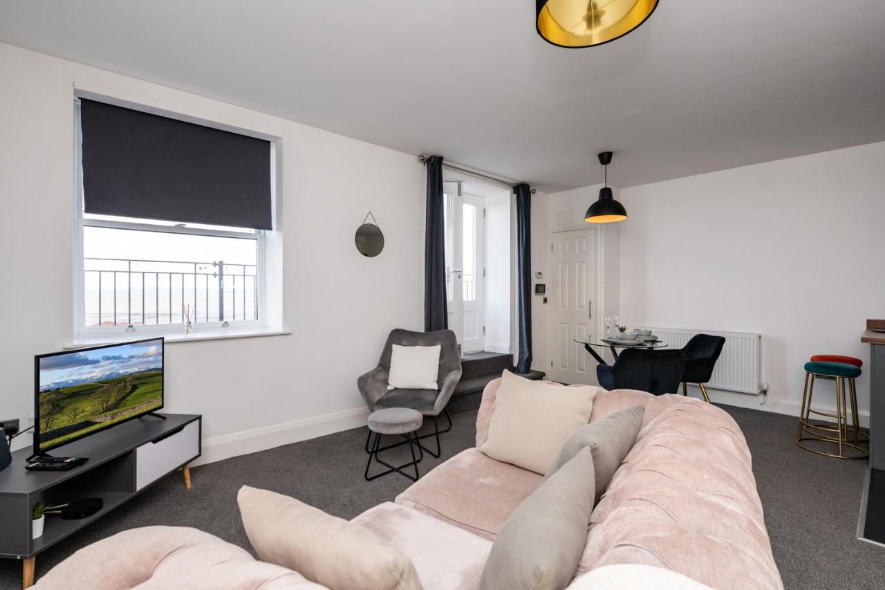 The Croston Balcony Apartment- Morecambe Central Promenade, Beach Front And Sea Views Eksteriør bilde