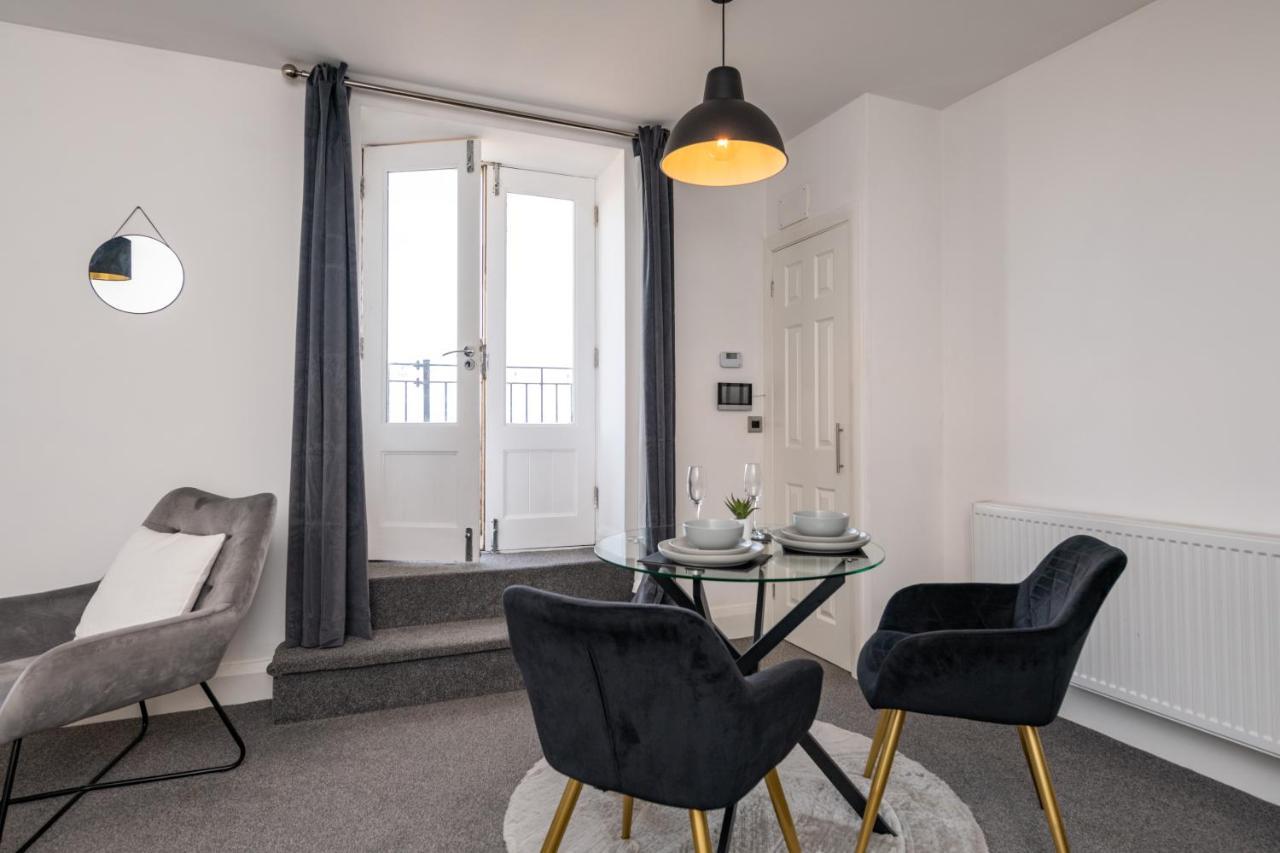The Croston Balcony Apartment- Morecambe Central Promenade, Beach Front And Sea Views Eksteriør bilde